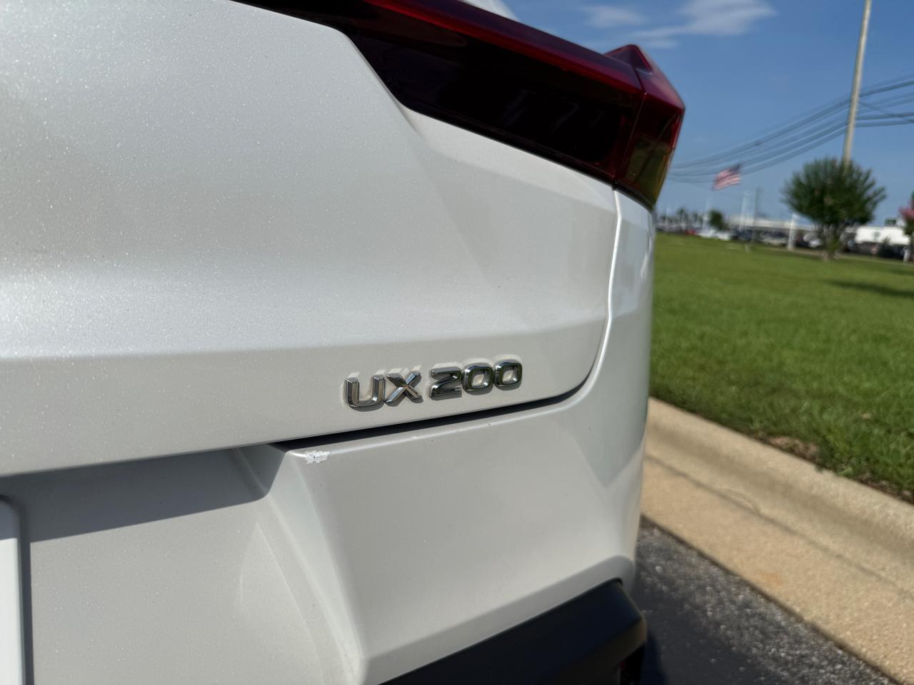 Lexus UX 200 Base 2021