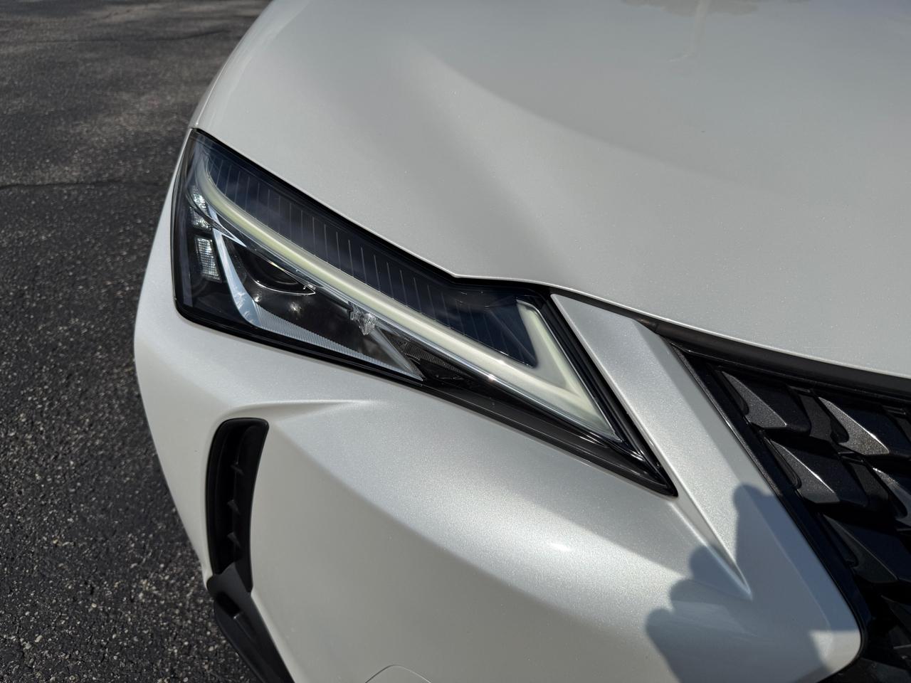 Lexus UX 200 Base 2021