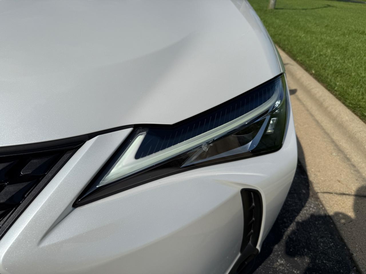Lexus UX 200 Base 2021