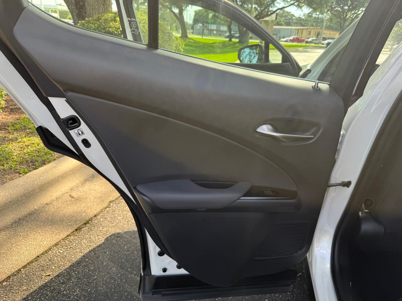 Lexus UX 200 Base 2021