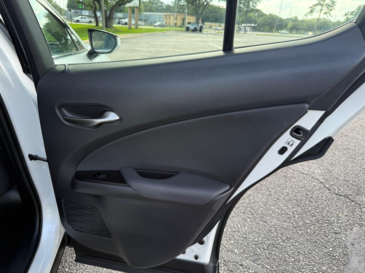 Lexus UX 200 Base 2021