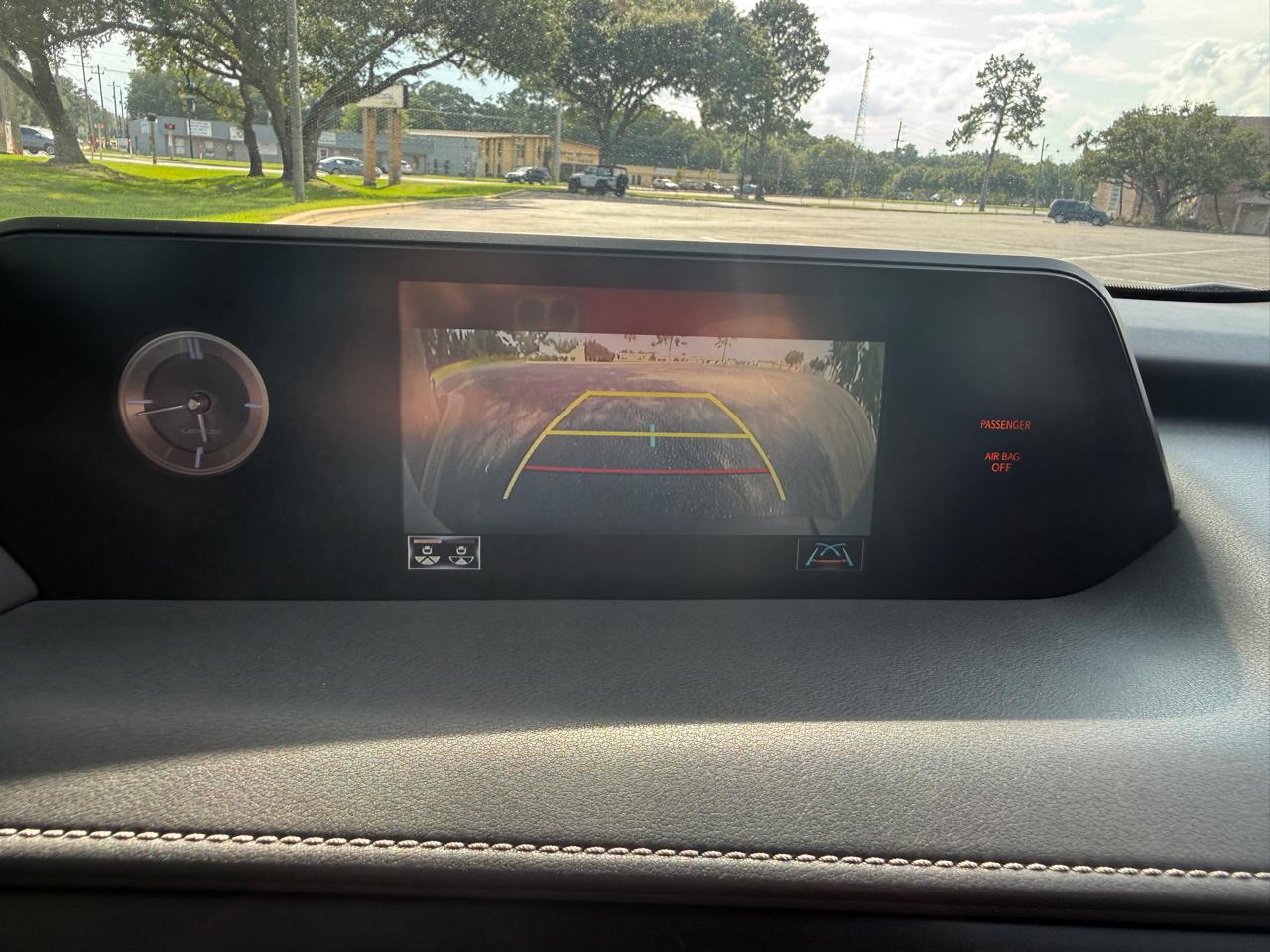 Lexus UX 200 Base 2021