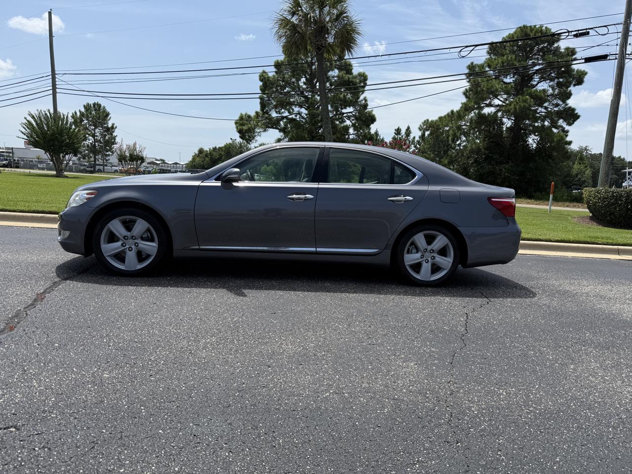 Lexus LS 460 Luxury Sedan 2012