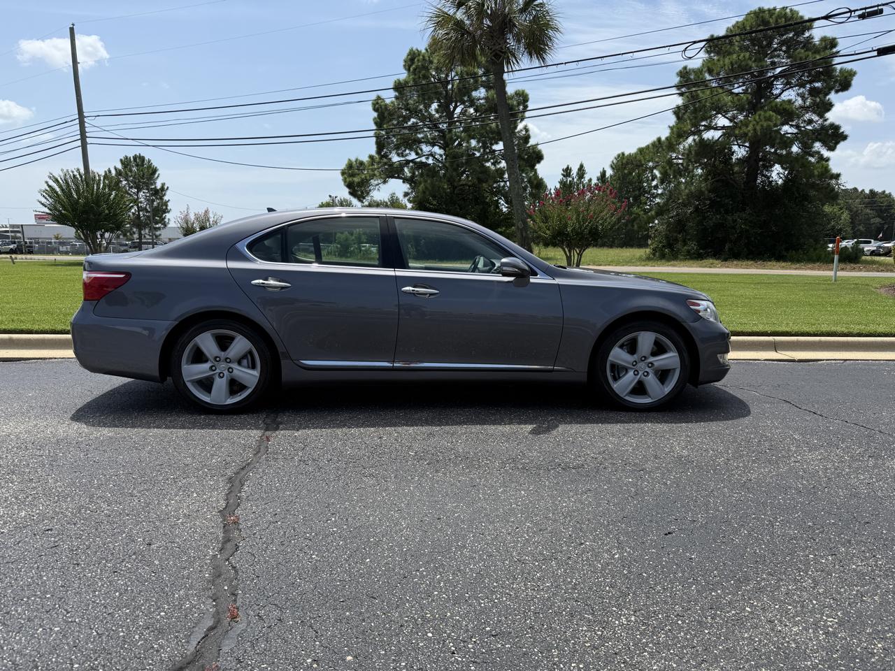 Lexus LS 460 Luxury Sedan 2012