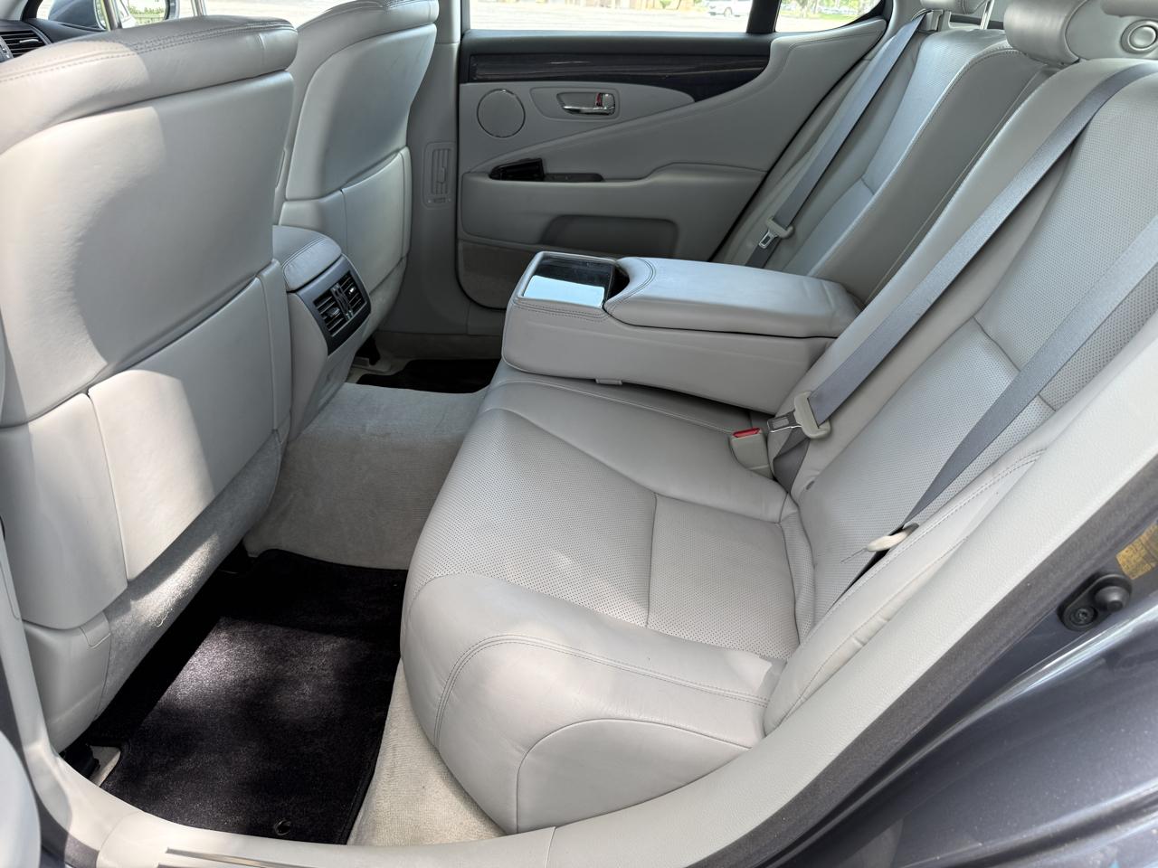 Lexus LS 460 Luxury Sedan 2012