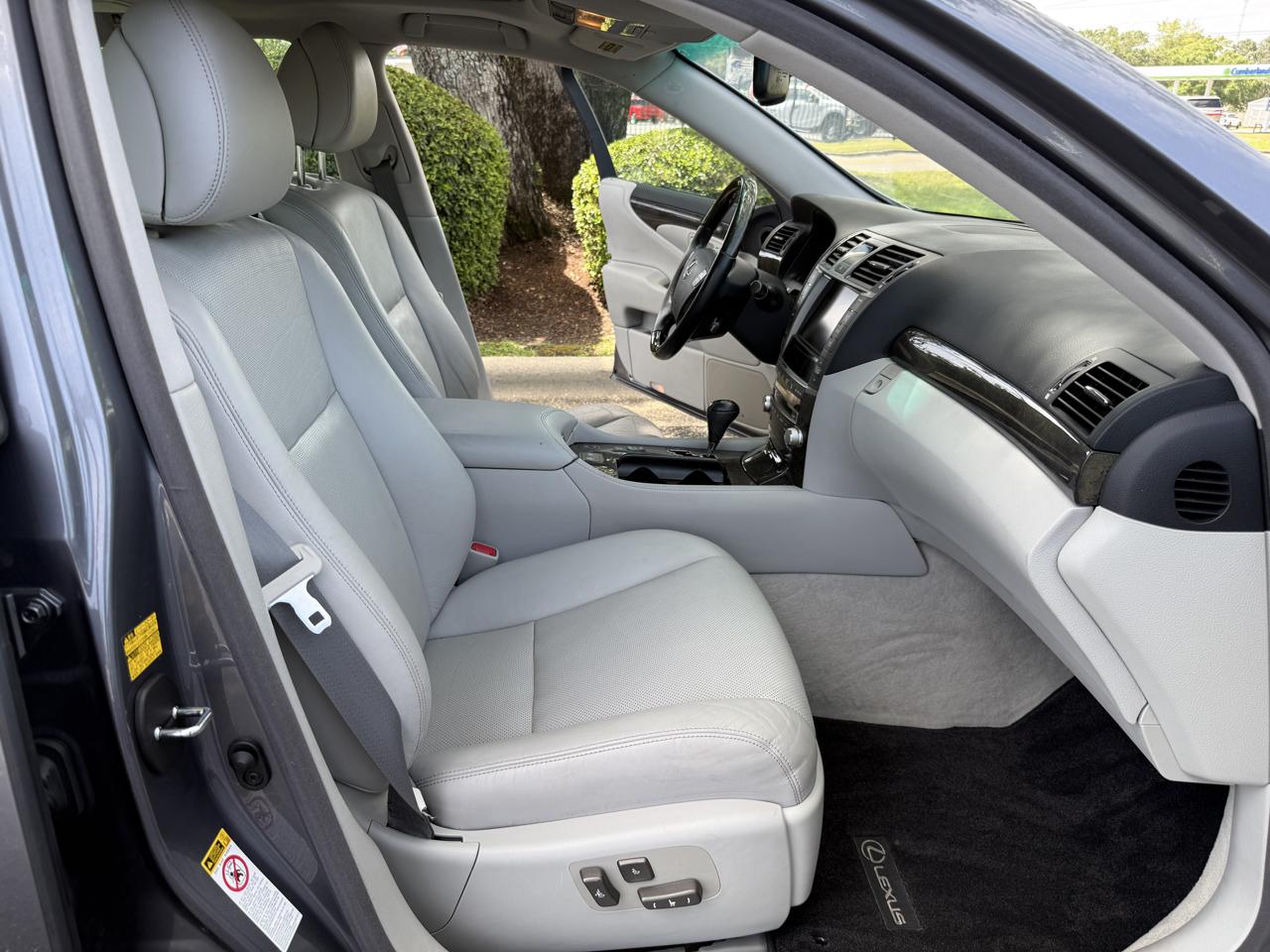 Lexus LS 460 Luxury Sedan 2012