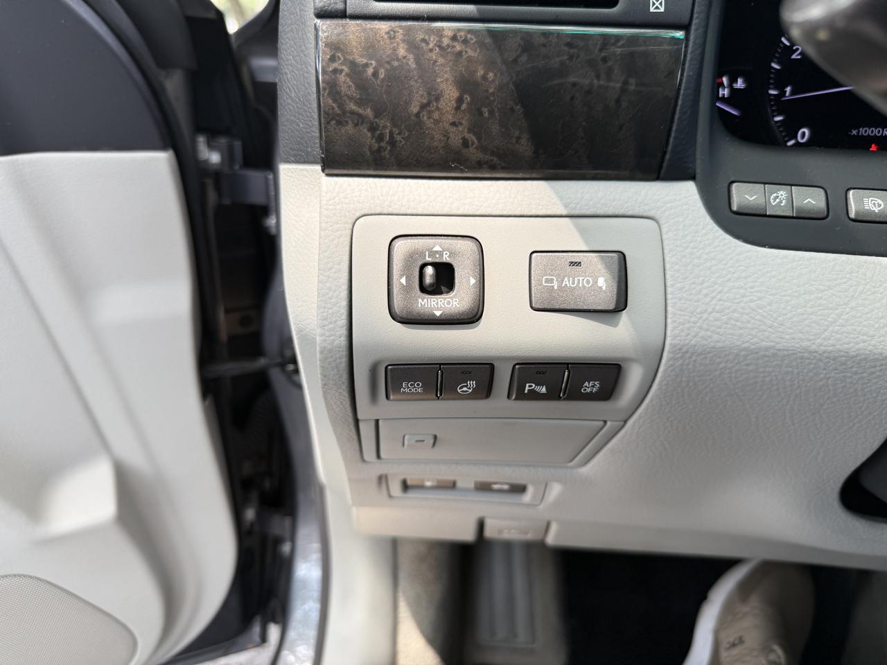 Lexus LS 460 Luxury Sedan 2012