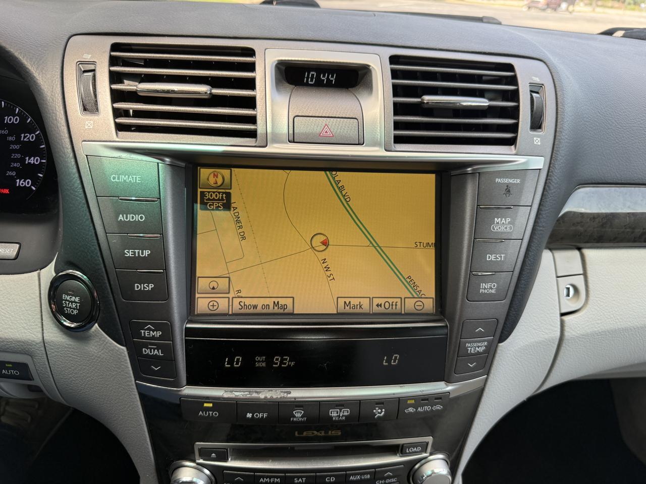 Lexus LS 460 Luxury Sedan 2012