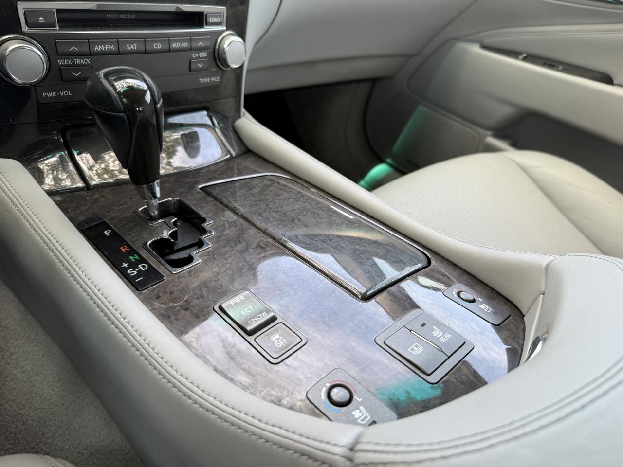 Lexus LS 460 Luxury Sedan 2012