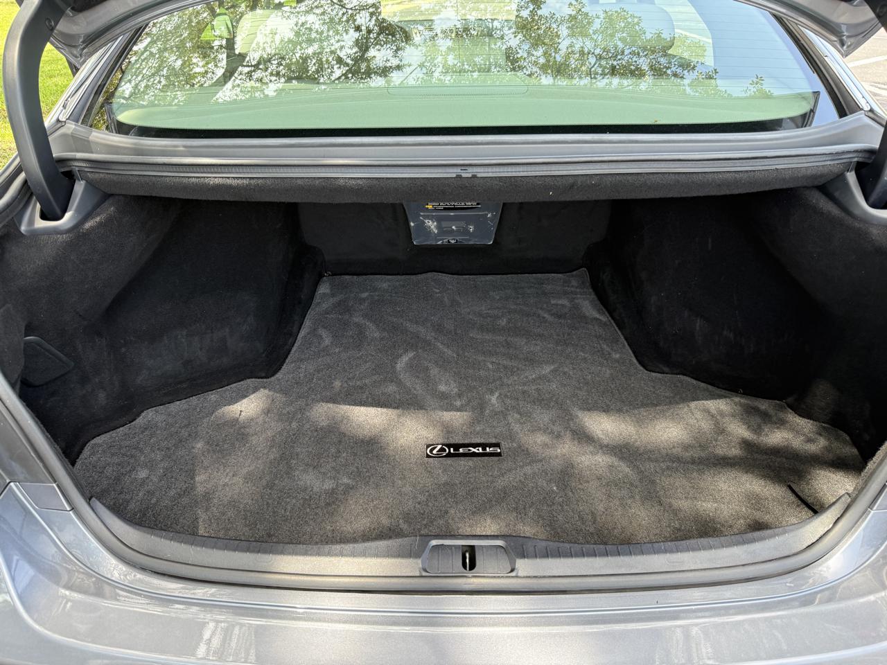 Lexus LS 460 Luxury Sedan 2012