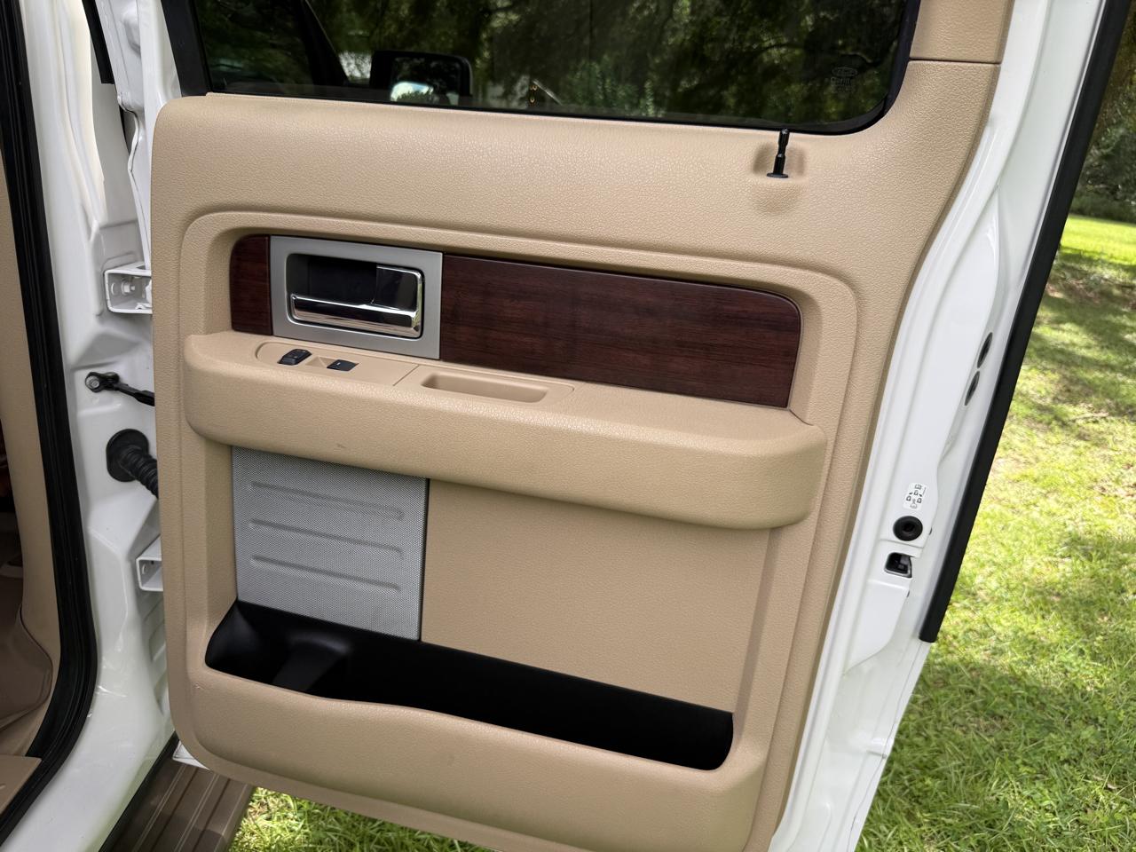 Ford F-150 4WD SuperCrew 145" King Ranch 2014
