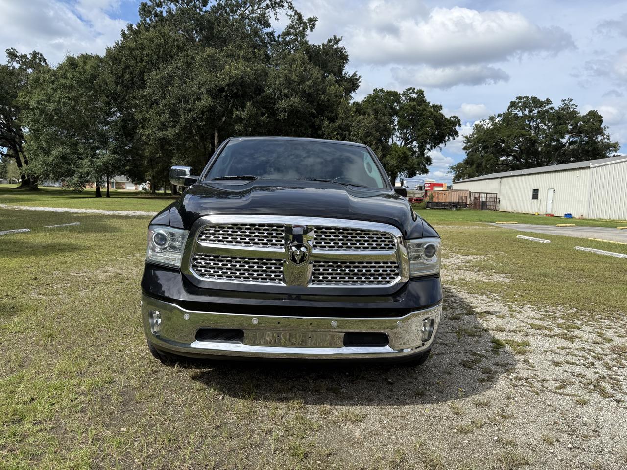 RAM 1500 Laramie Crew Cab SWB 2WD 2015