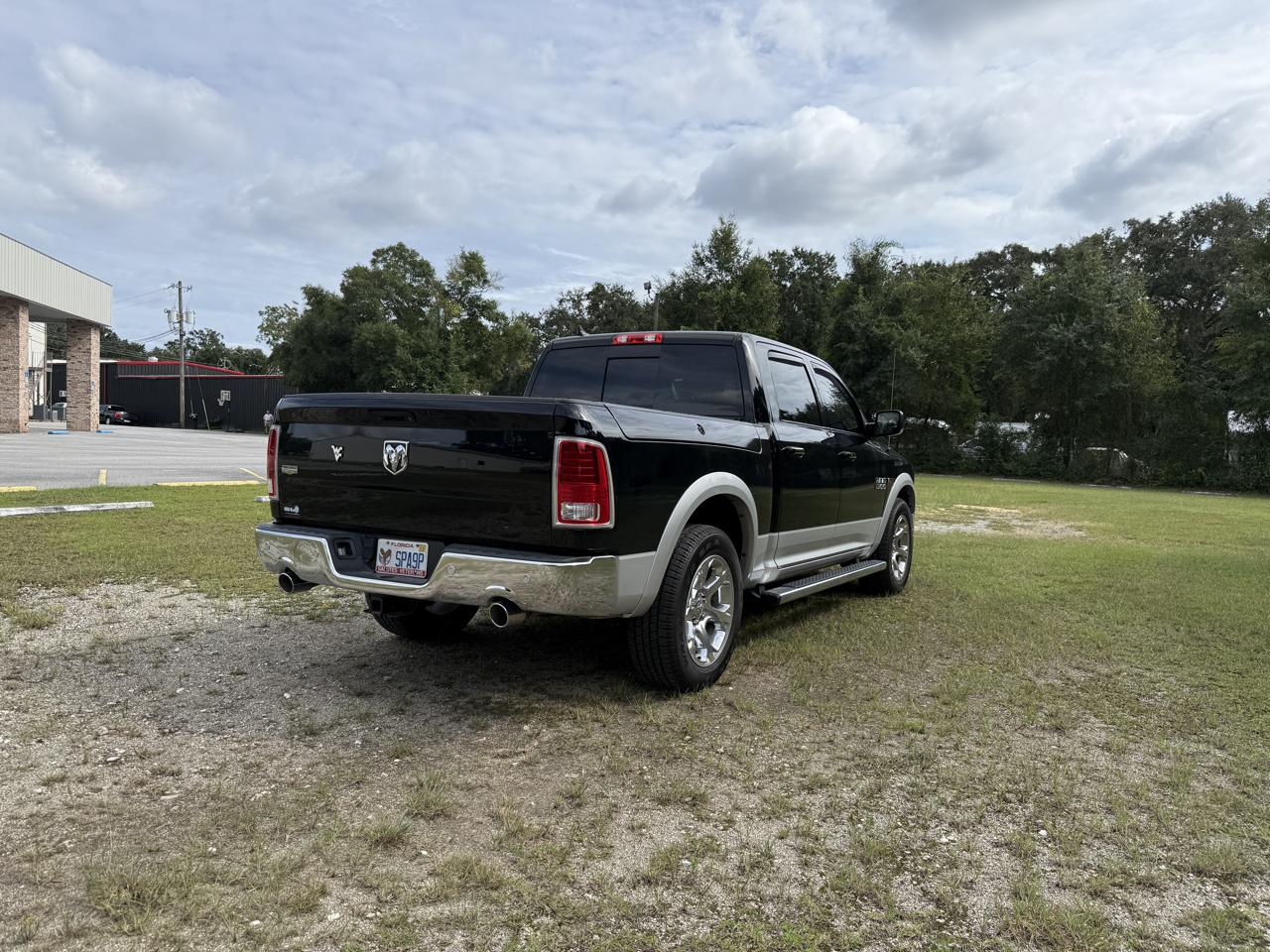 RAM 1500 Laramie Crew Cab SWB 2WD 2015