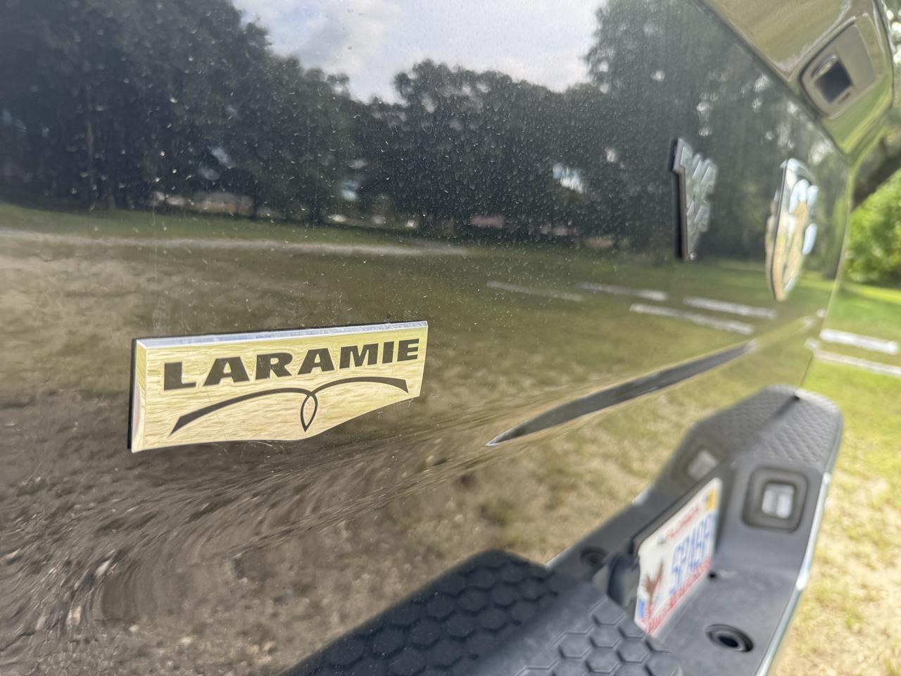 RAM 1500 Laramie Crew Cab SWB 2WD 2015