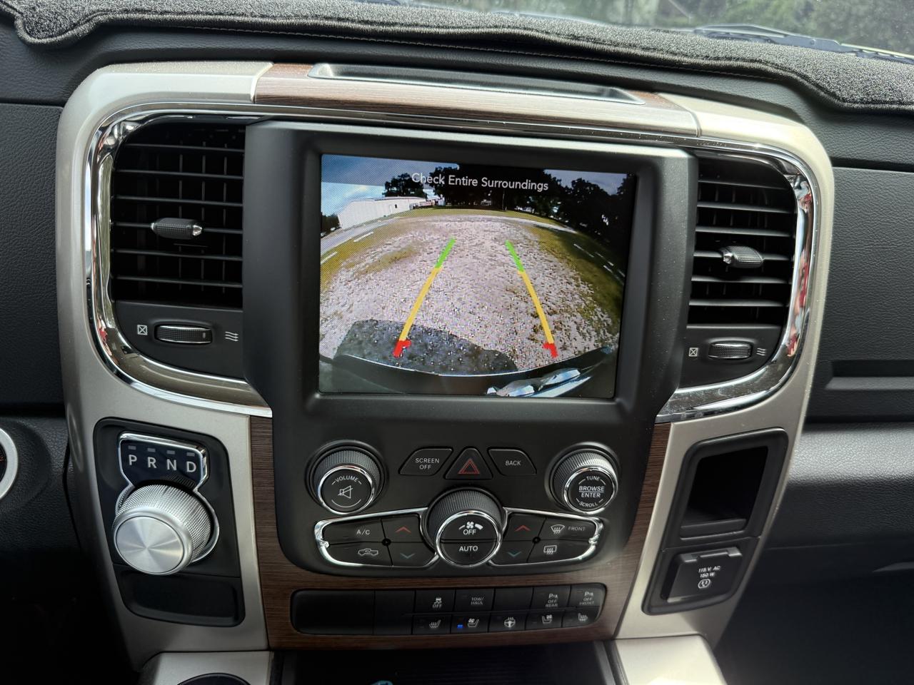 RAM 1500 Laramie Crew Cab SWB 2WD 2015