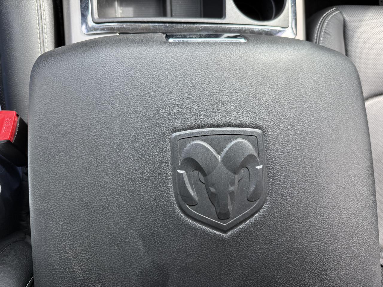 RAM 1500 Laramie Crew Cab SWB 2WD 2015