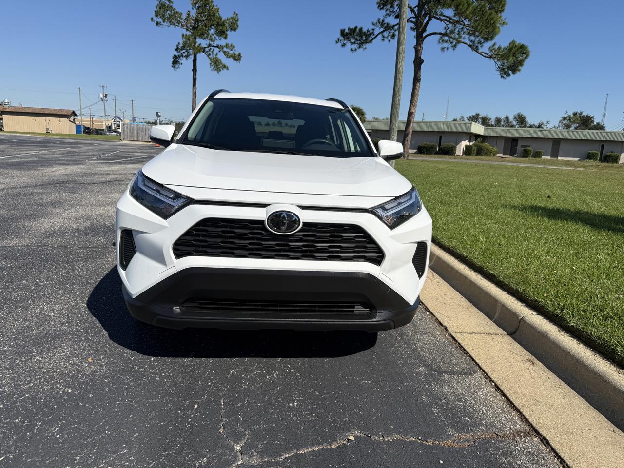 Toyota RAV4 Hybrid LE 2025