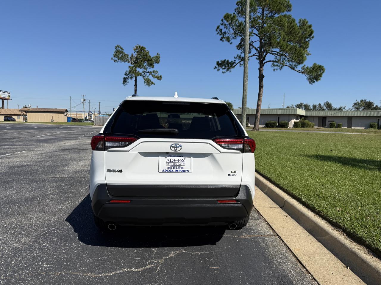 Toyota RAV4 Hybrid LE 2025