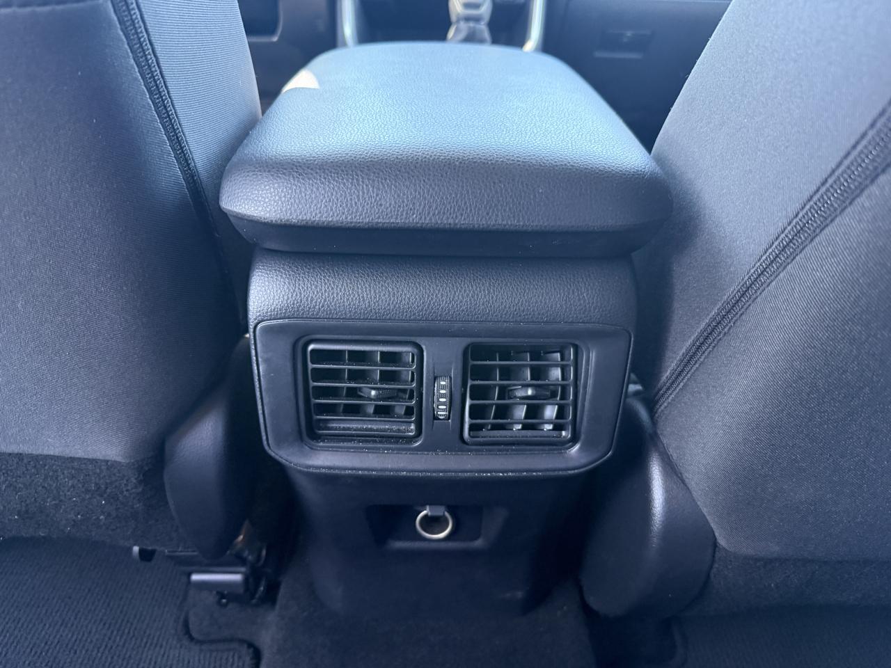 Toyota RAV4 Hybrid LE 2025