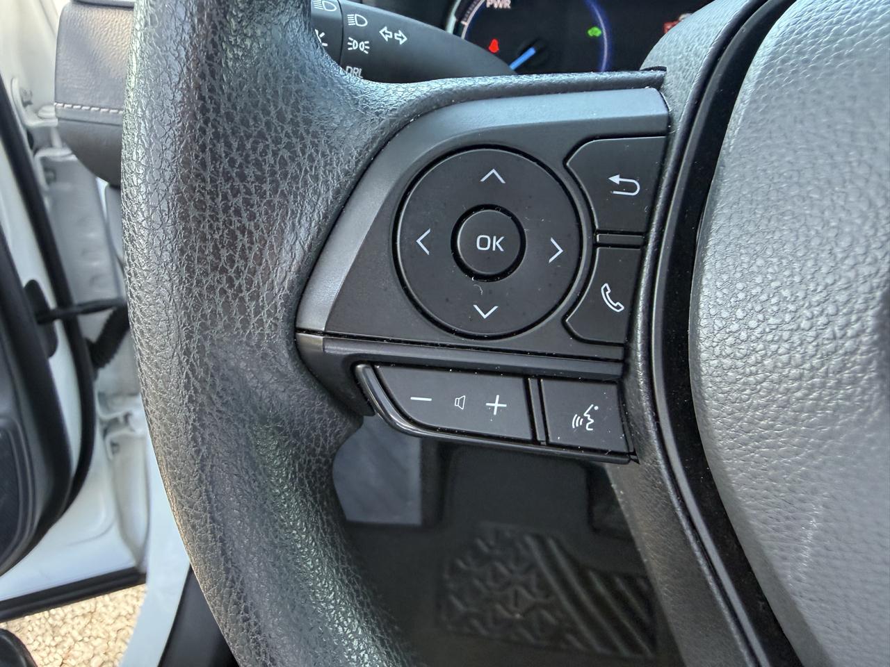 Toyota RAV4 Hybrid LE 2025
