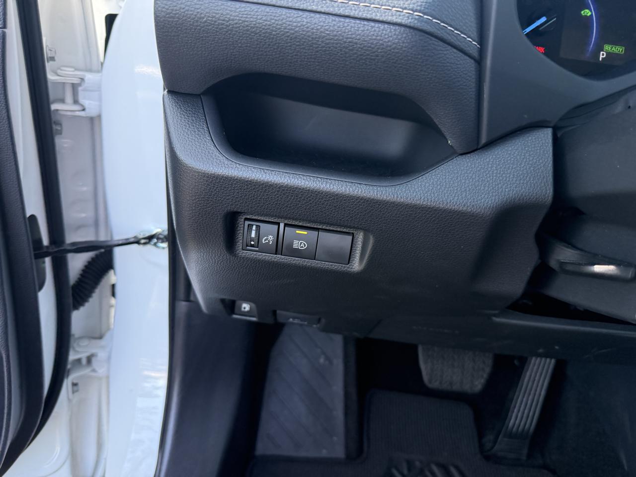 Toyota RAV4 Hybrid LE 2025