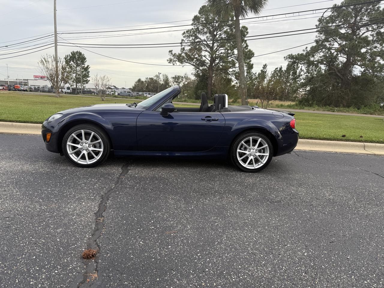 Mazda MX-5 Miata Grand Touring 2010