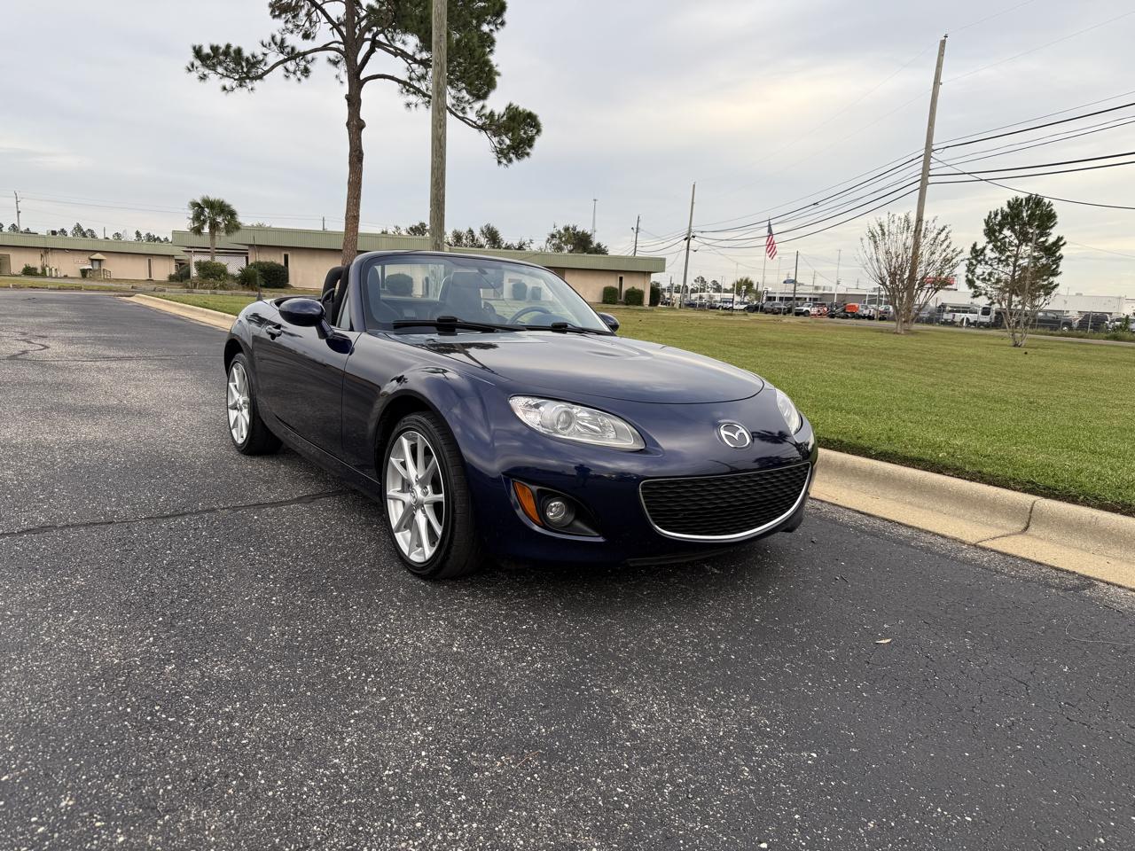 Mazda MX-5 Miata Grand Touring 2010