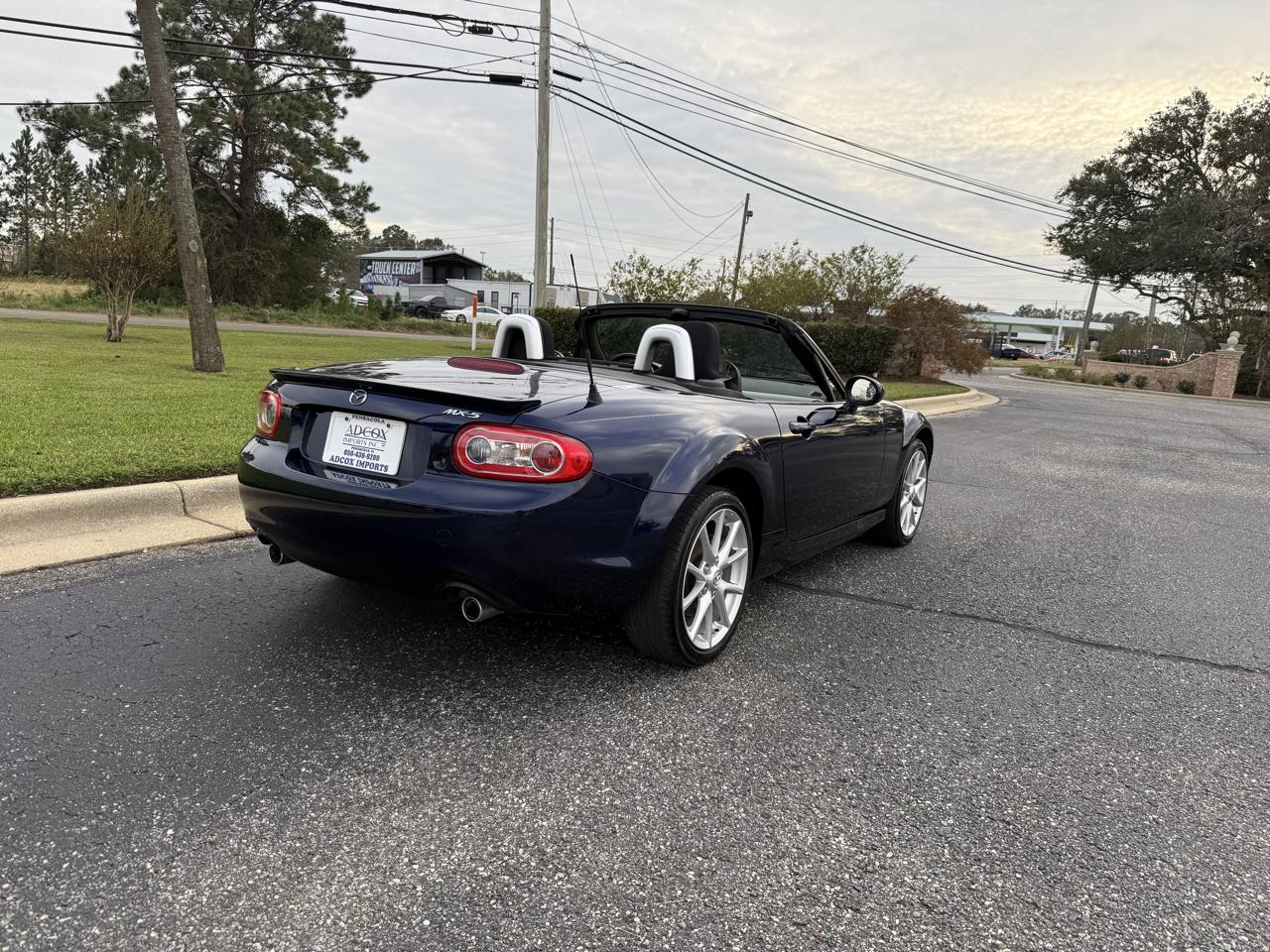 Mazda MX-5 Miata Grand Touring 2010