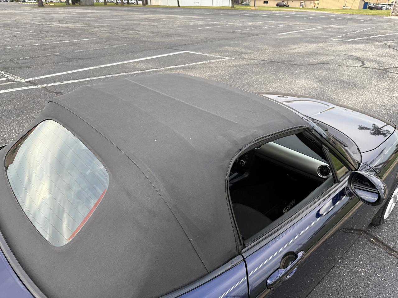 Mazda MX-5 Miata Grand Touring 2010