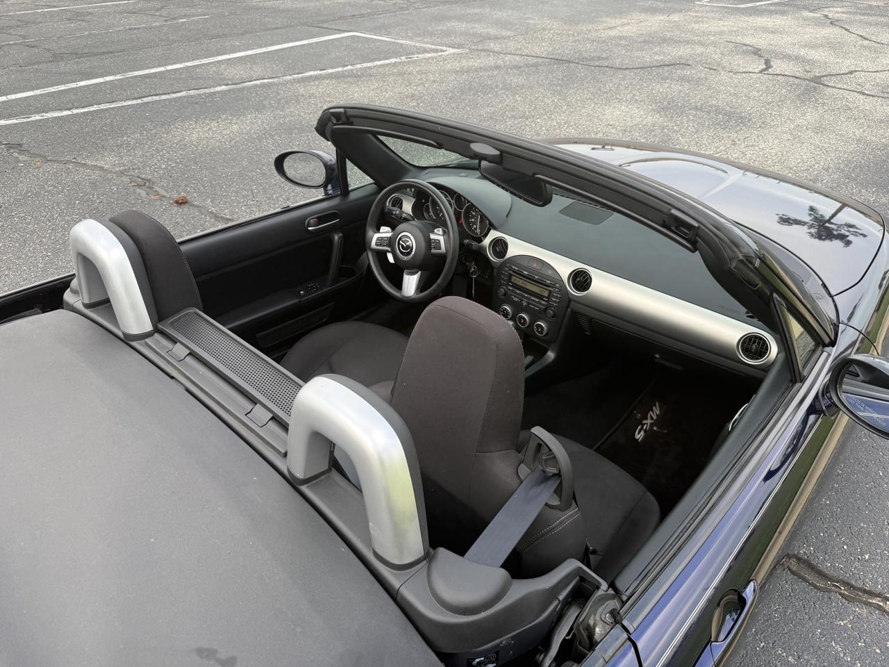 Mazda MX-5 Miata Grand Touring 2010