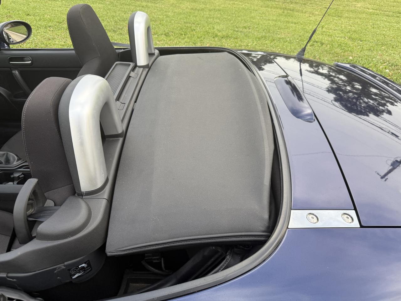 Mazda MX-5 Miata Grand Touring 2010