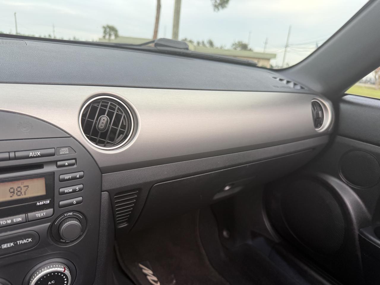 Mazda MX-5 Miata Grand Touring 2010