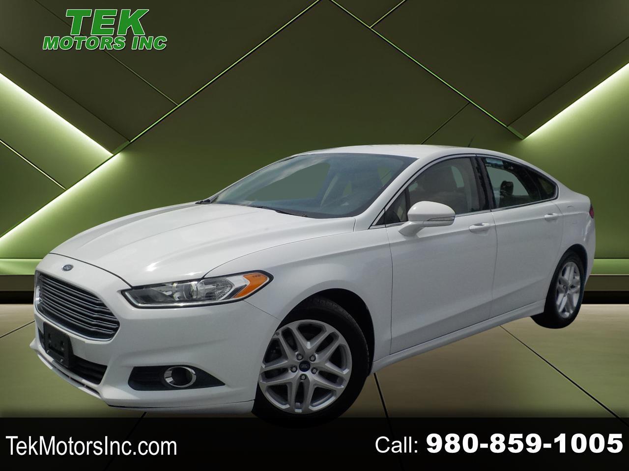 2016 Ford Fusion SE