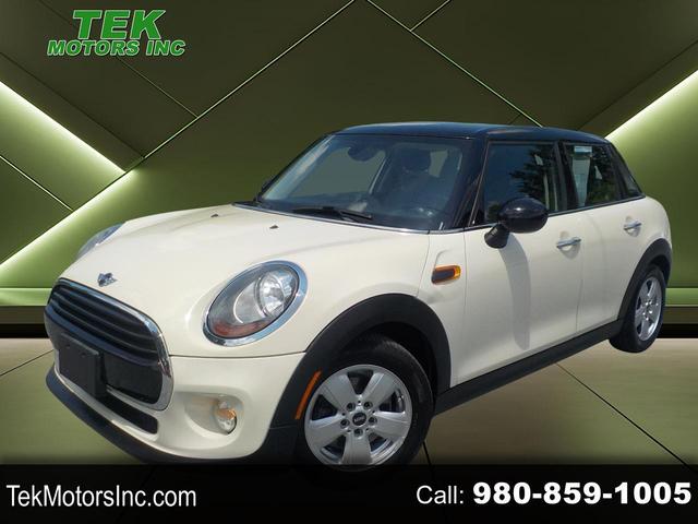 2016 MINI Cooper 4-Door Hatchback FWD