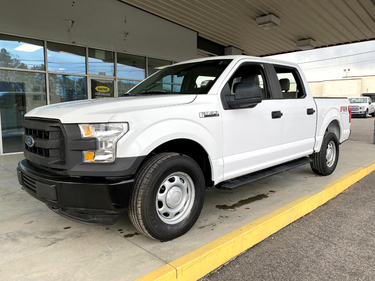 Ford F-150 FX4 SuperCrew 5.5-ft. Bed 4WD 2015