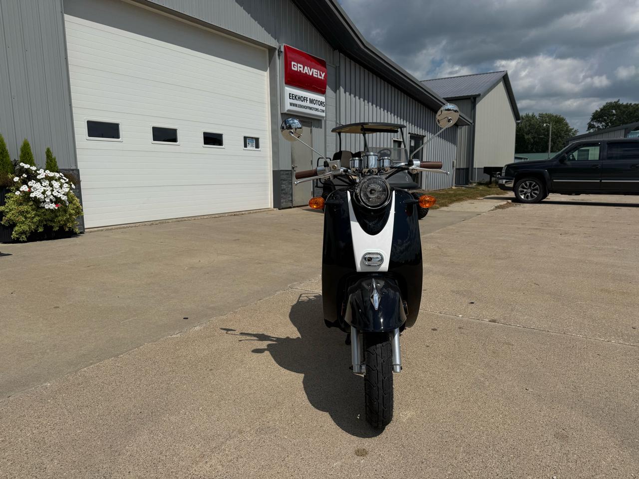 Wolf Brand Scooters Islander  2025