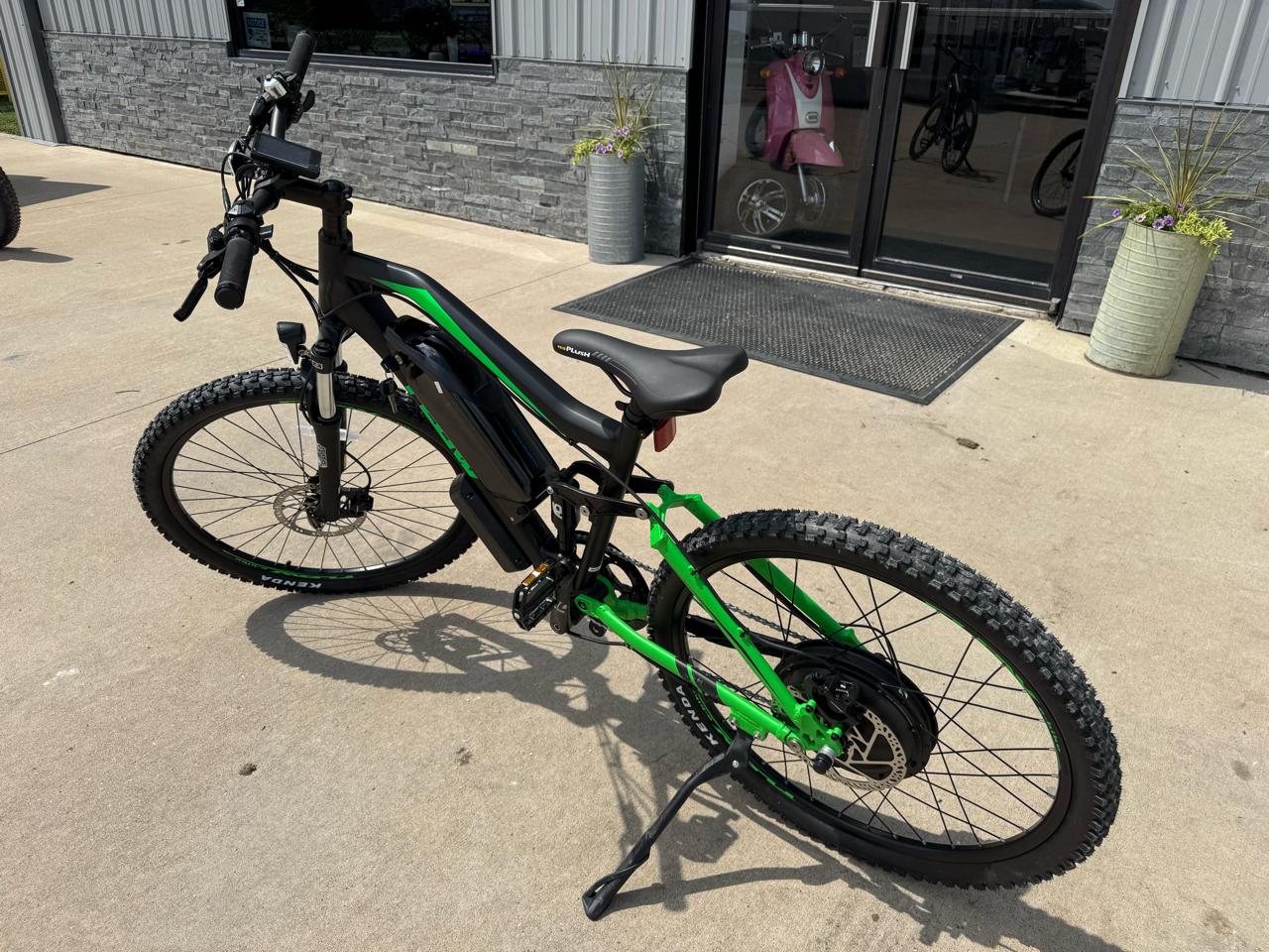 Wolf Brand Scooters Recharge  2025