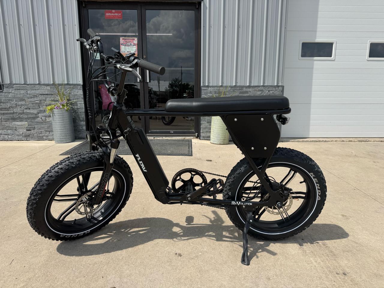 2025 Wolf Brand Scooters ReVolution E-Bike