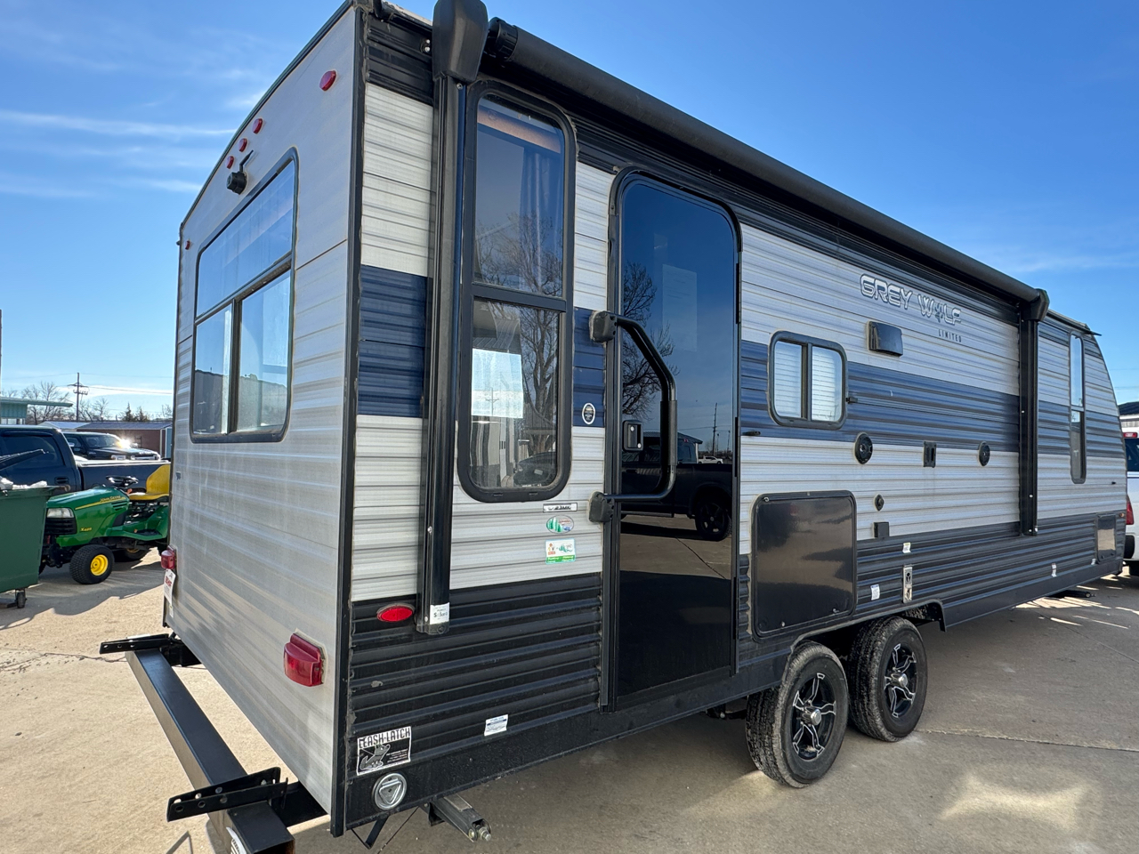 Forest River Grey Wolf  2023