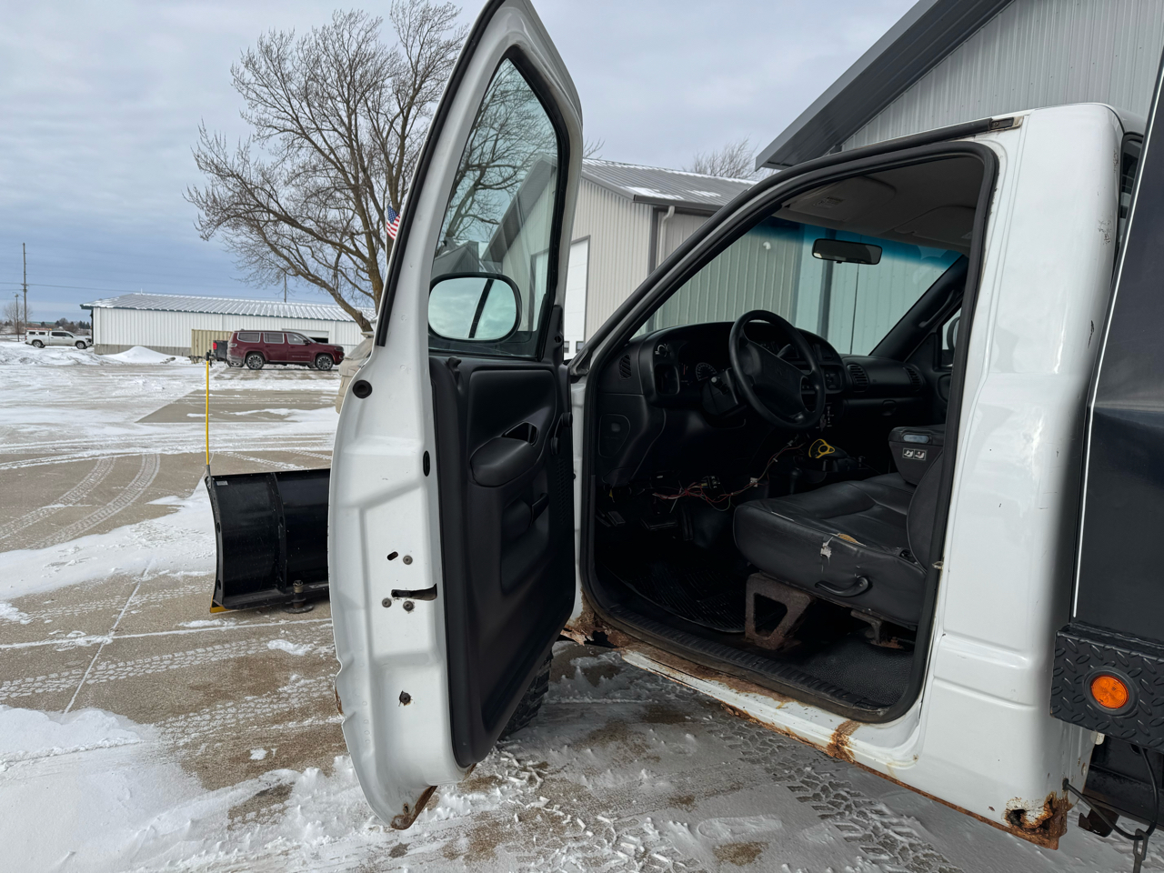 Dodge Ram 2500 2dr Reg Cab 135" WB HD 4WD 1998