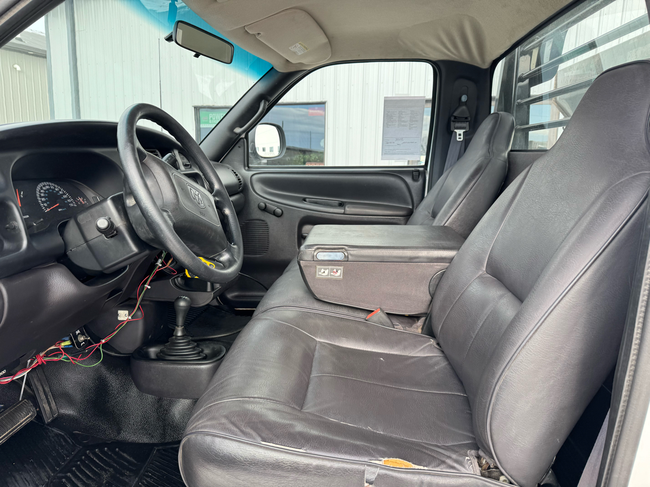 Dodge Ram 2500 2dr Reg Cab 135" WB HD 4WD 1998