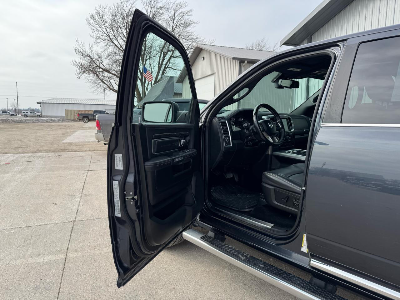 RAM 1500 4WD Crew Cab 149" Longhorn Limited 2016