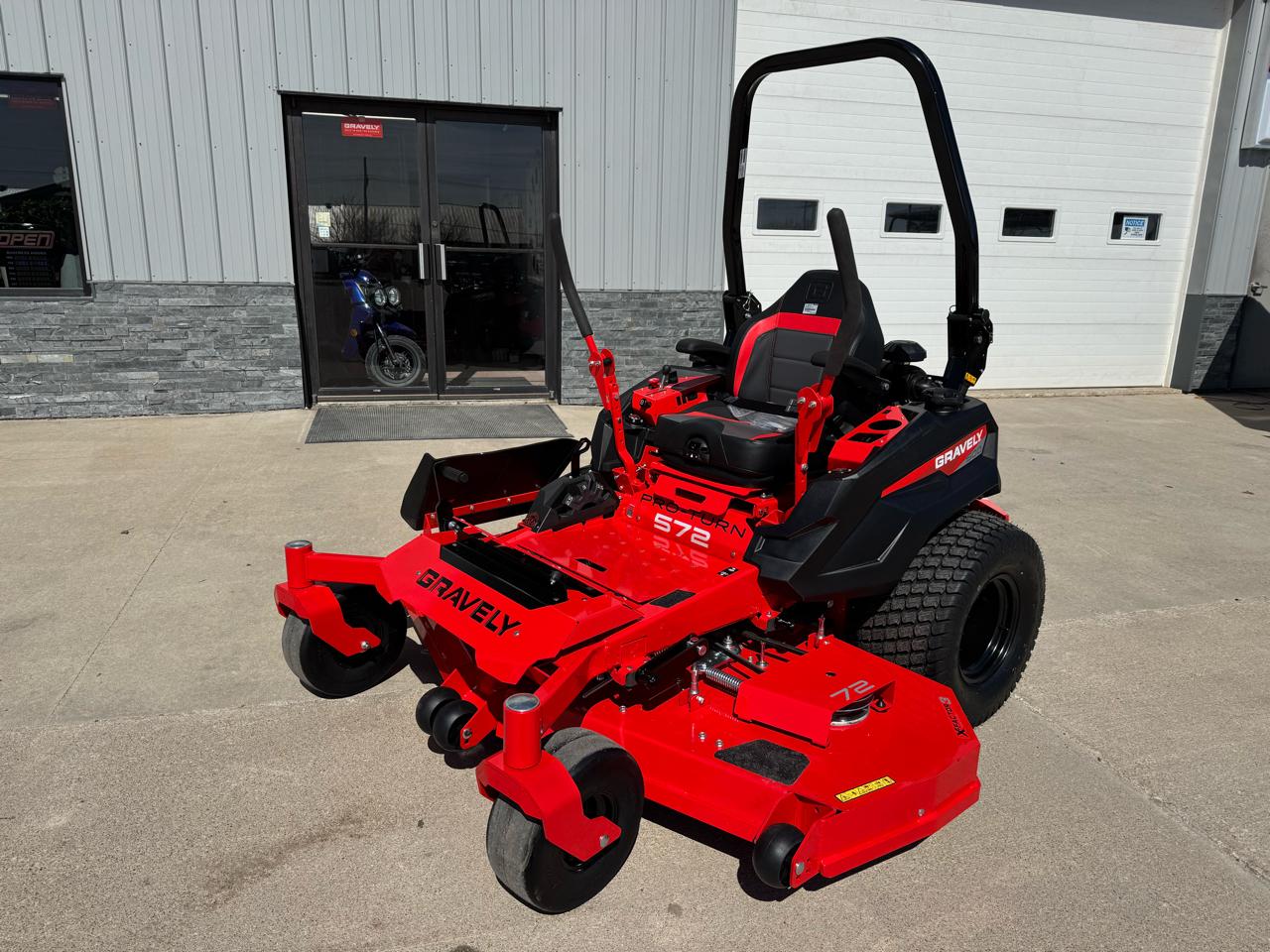 Gravely Pro-Turn  2026