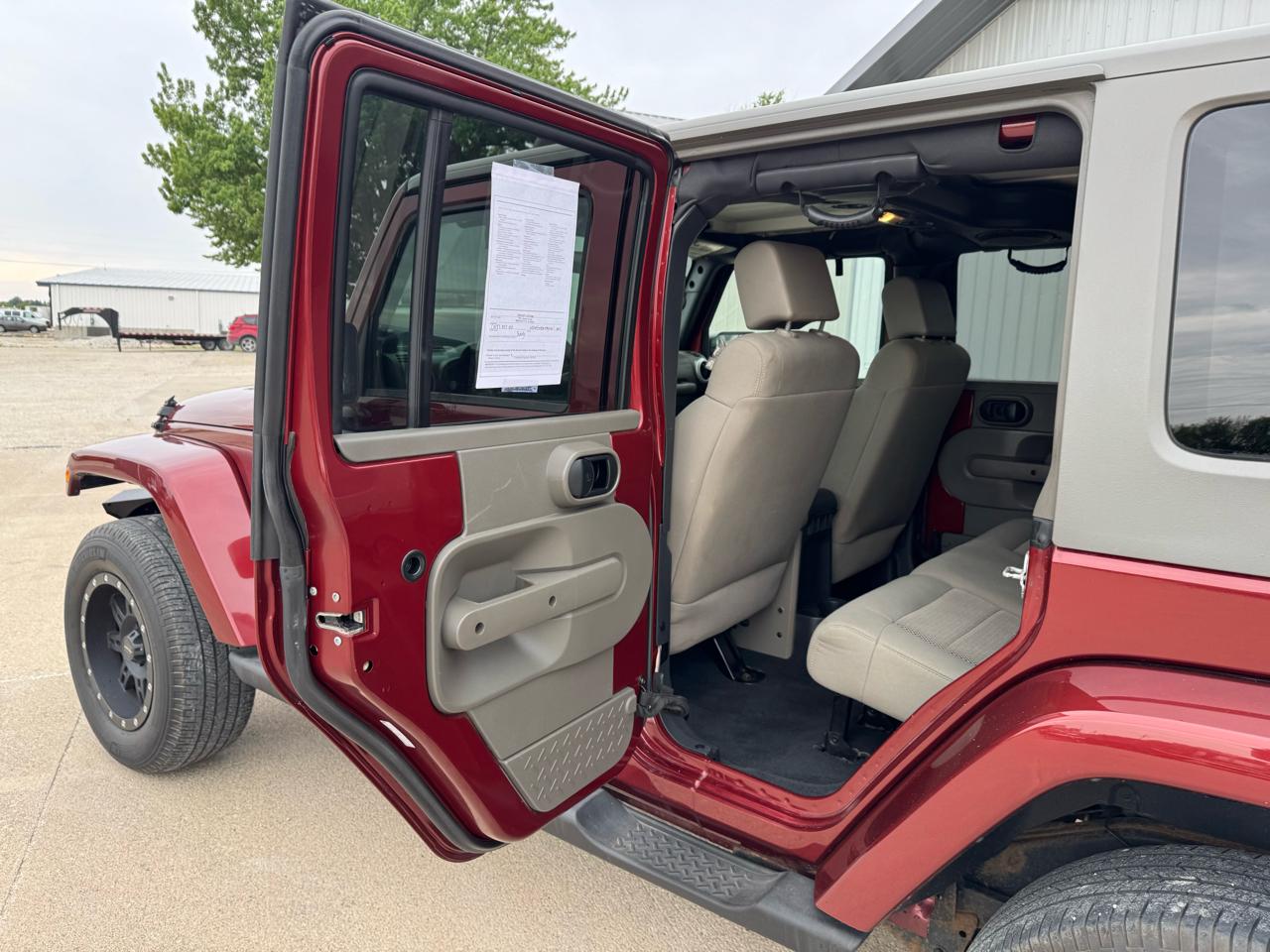 Jeep Wrangler 4WD 4dr Unlimited Sahara 2008