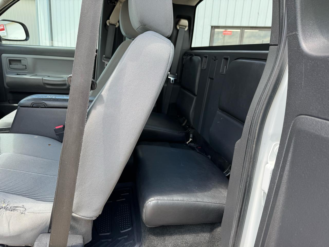 RAM Dakota 4WD Ext Cab Bighorn/Lonestar 2011