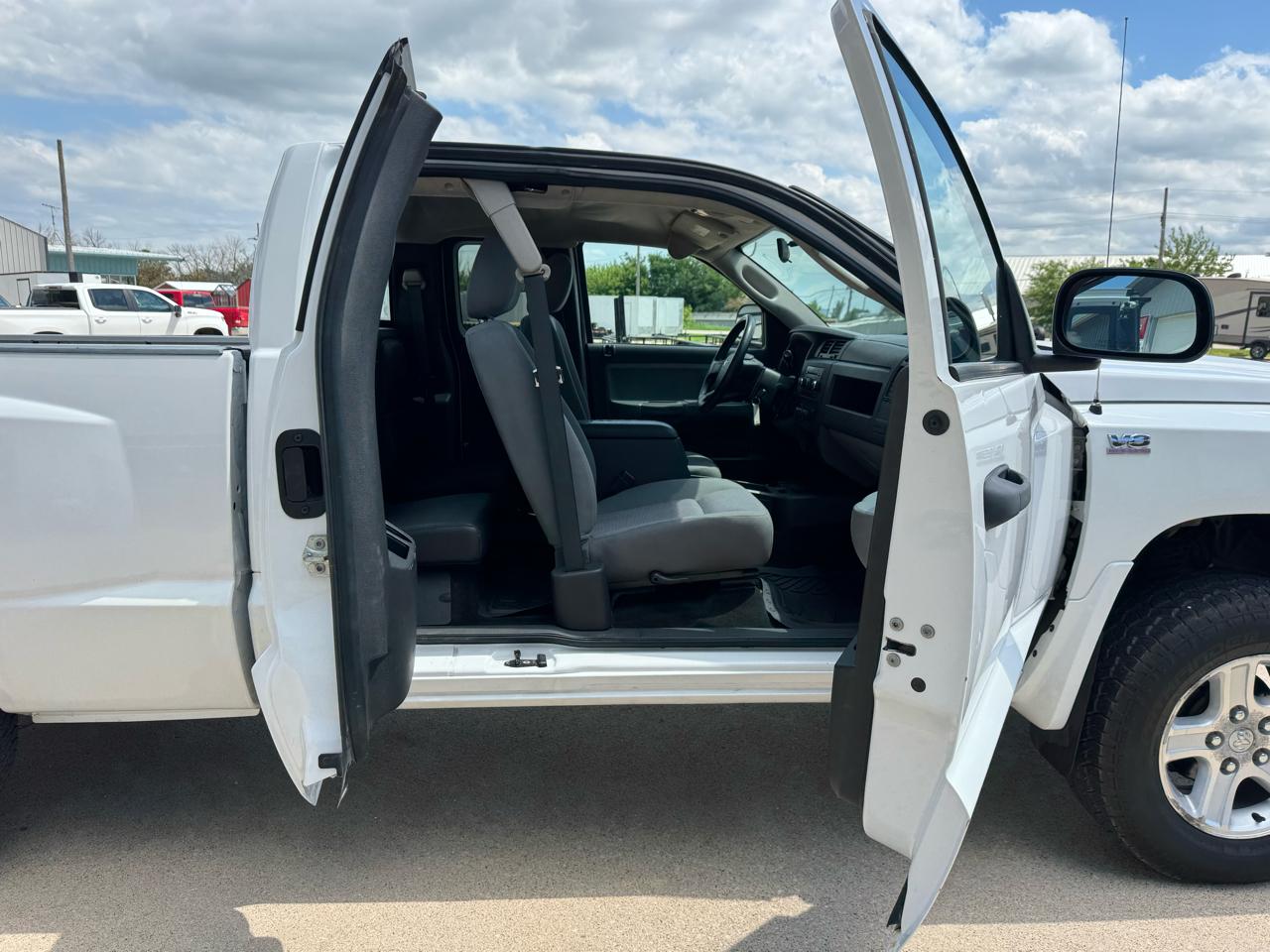 RAM Dakota 4WD Ext Cab Bighorn/Lonestar 2011