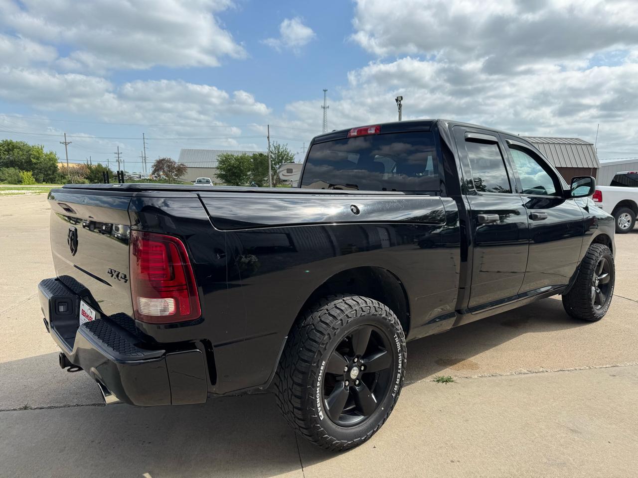 RAM 1500 4WD Quad Cab 140.5" Express 2014