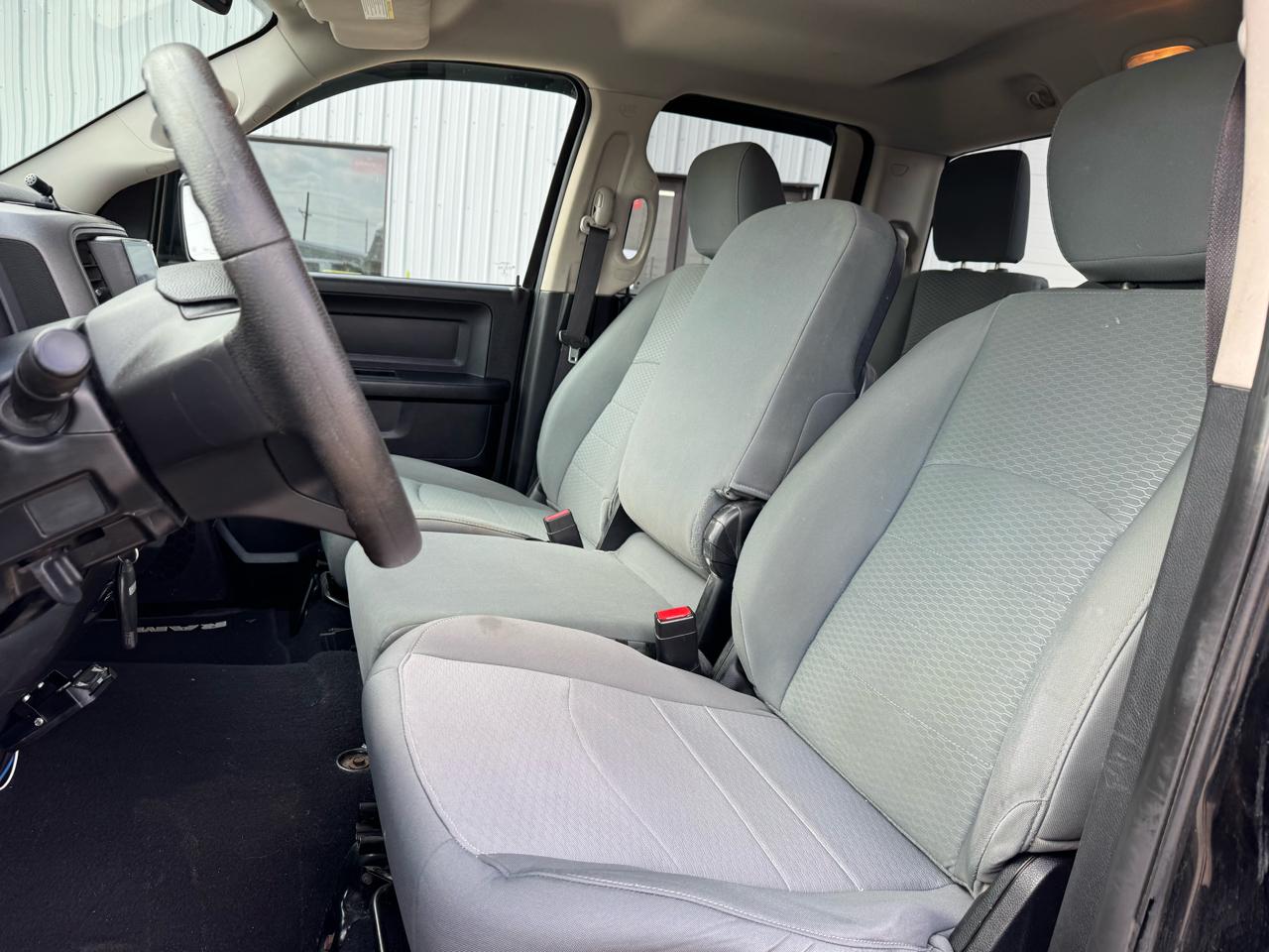 RAM 1500 4WD Quad Cab 140.5" Express 2014