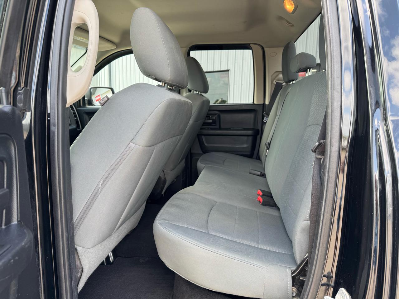 RAM 1500 4WD Quad Cab 140.5" Express 2014