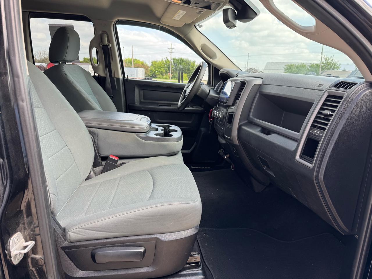 RAM 1500 4WD Quad Cab 140.5" Express 2014